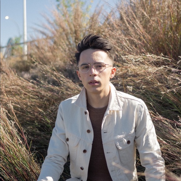 Meet your Posher, Daniel - Picture 4 of 4